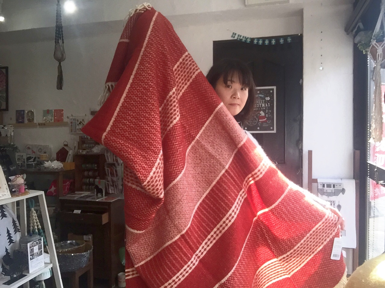 クリッパン スロー キルト 赤のブランケット | 北欧雑貨&Cafe AMBER